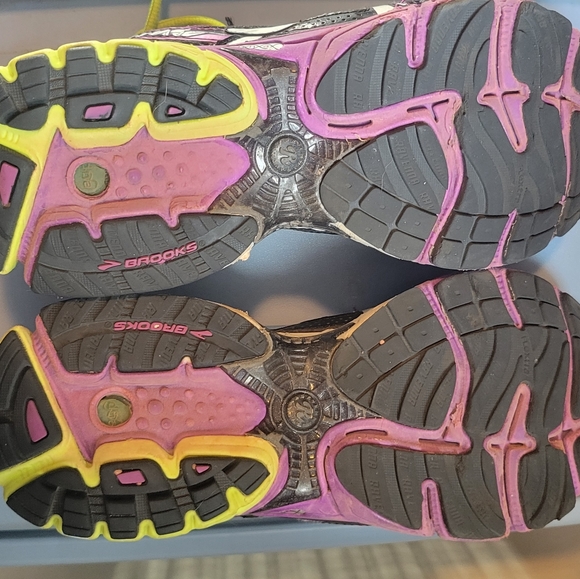 Brooks Shoes Brooks Running Tennis Shoes Purple Black Lime Green